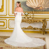 Load image into Gallery viewer, LAS3713 Wholesale Off-White Fitted Lace Wedding Dress Corset Back Bridal Gown with Train