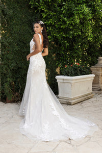 Wholesale Bridal Dress Plunging Neck Mermaid Floral Gown By LA8147