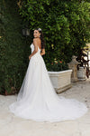 Load image into Gallery viewer, Wholesale Wedding Dress Detachable Long Sleeves Bridal Gown By LA8168