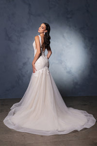 Wholesale Engagement Dress V-Neck Mermaid Sequin Bridal Gown By LA8181