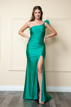 Load image into Gallery viewer, La Merchandise LAY9068 Removable Feather One Shoulder Formal Prom Gown - EMERALD - LA Merchandise