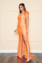 Load image into Gallery viewer, La Merchandise LAY9068 Removable Feather One Shoulder Formal Prom Gown - ORANGE - LA Merchandise