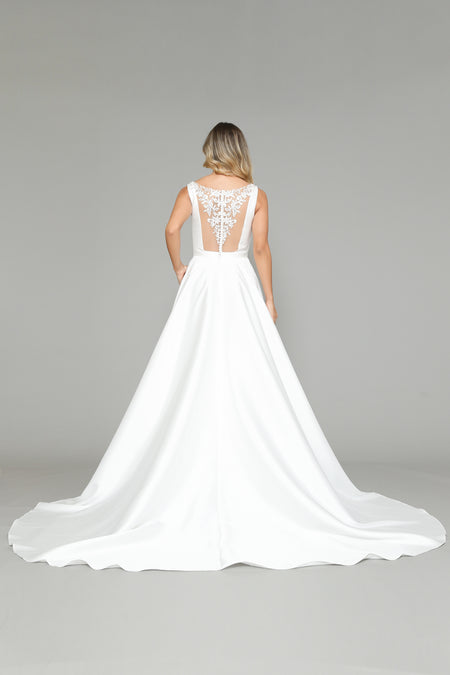 La Merchandise LAY8582B Elegant Simple V-Neck Bridal Gown with train - - LA Merchandise