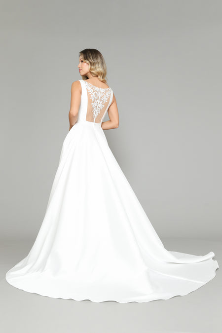 La Merchandise LAY8582B Elegant Simple V-Neck Bridal Gown with train - - LA Merchandise